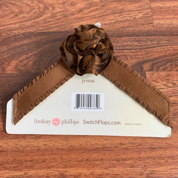 Switch Flops by Lindsay Phillips size 5/6 NEW! Copper Brown - Picture 2 of 2